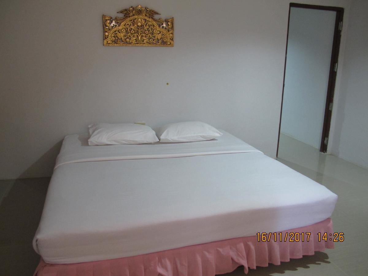 Tongpoon Hotel Банкок Екстериор снимка