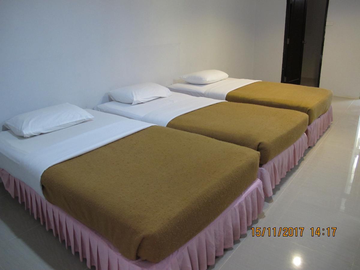 Tongpoon Hotel Банкок Екстериор снимка